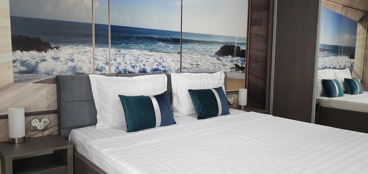 Isabelle Apartament Alezzi Beach Resort Mamaia Nord Năvodari Exteriör bild