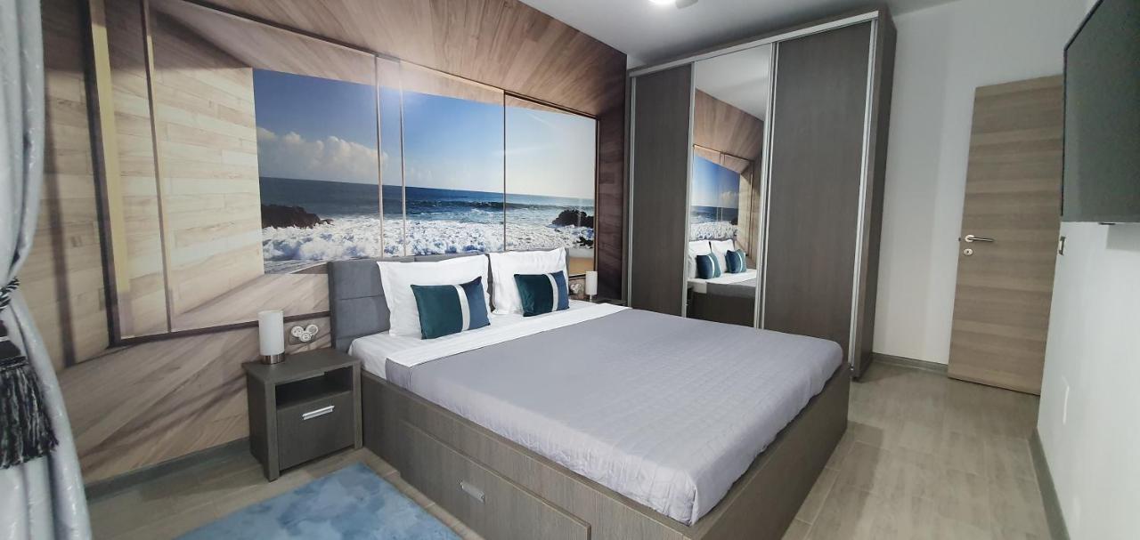 Isabelle Apartament Alezzi Beach Resort Mamaia Nord Năvodari Exteriör bild