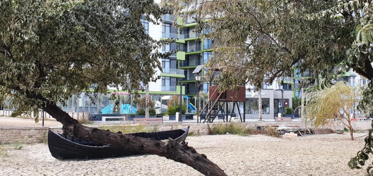 Isabelle Apartament Alezzi Beach Resort Mamaia Nord Năvodari Exteriör bild
